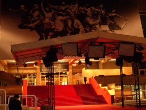 Palais at night