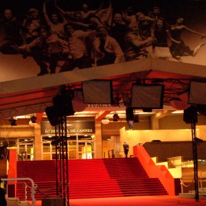 Palais at night